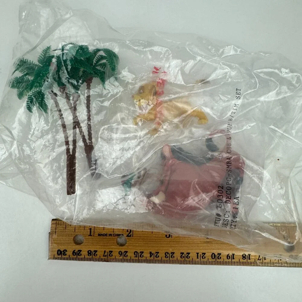 Sealed Vtg 90s Lion‎ King Simba Timon Pumbaa Cake Topper w Palm Trees Applause